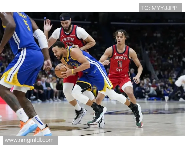 勇士与鹈鹕季后赛第五场激战回顾双方球员表现精彩纷呈